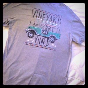 Vineyard  Vines shirt size S